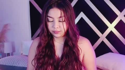 Lily Evans  online show from September 21, 2025, 2:24 am