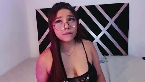 Lily Evans  online show from October 3, 2025, 4:31 am