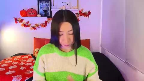 Snapshot of lily_evans_ chatting on November 3, 2025, 9:48 pm just lily online show from November 3, 2025, 9:48 pm