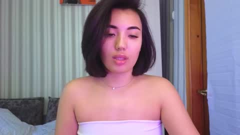 Lily online show from October 18, 2025, 7:20 am