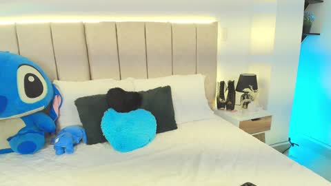 Lily online show from January 17, 2025, 3:12 am