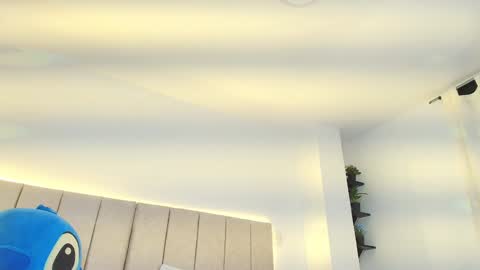 Lily online show from January 25, 2025, 1:32 am