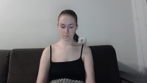lily_love_x online show from November 11, 2025, 10:43 pm