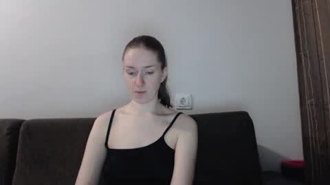 lily_love_x online show from February 5, 2026, 1:43 am
