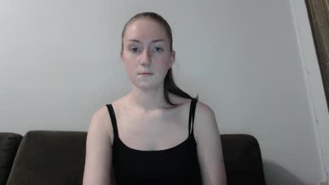 lily_love_x online show from April 9, 2026, 3:50 am