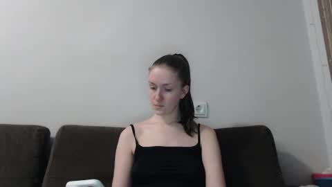 Snapshot of lily_love_x chatting on May 1, 2026, 12:04 am lily_love_x online show from May 1, 2026, 12:04 am
