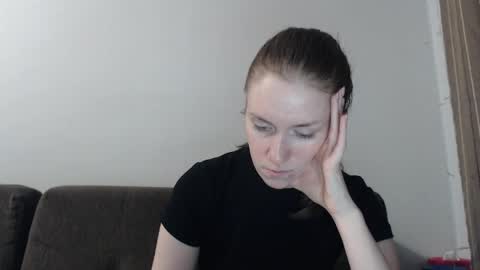 Snapshot of lily_love_x chatting on May 4, 2026, 11:34 pm lily_love_x online show from May 4, 2026, 11:34 pm