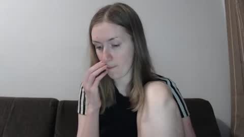 lily_love_x online show from July 10, 2026, 11:40 pm