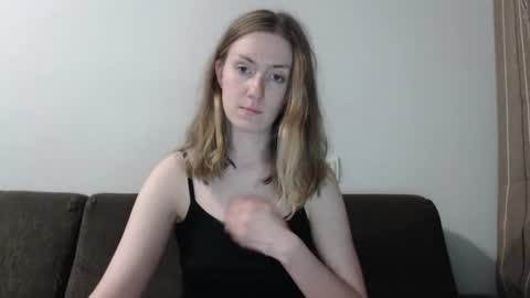 lily_love_x online show from July 13, 2026, 11:40 pm