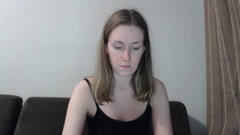 lily_love_x online show from July 16, 2026, 11:44 pm