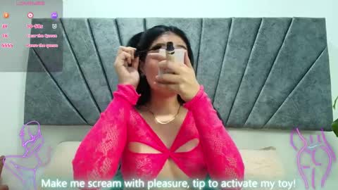 Snapshot of lily_meghan chatting on February 11, 2026, 9:42 pm LILY MEGHAN online show from February 11, 2026, 9:42 pm