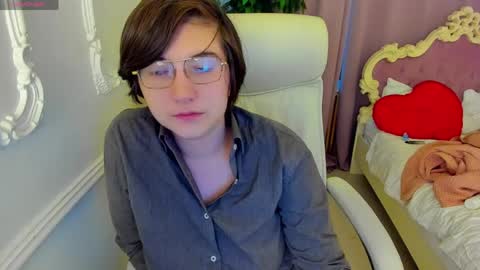 Lily online show from April 12, 2026, 3:11 am