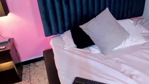 Lily Miiller online show from March 3, 2025, 9:48 pm