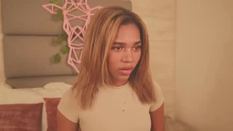 Lily Miiller online show from December 21, 2025, 8:05 pm