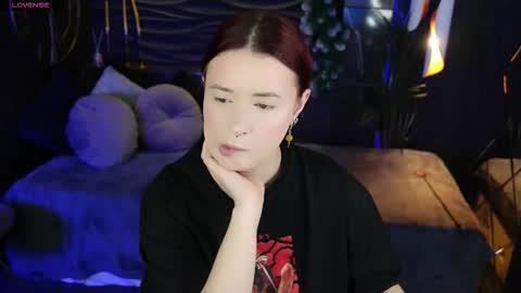 Snapshot of lily_moonlight chatting on January 14, 2026, 7:14 am Lily online show from January 14, 2026, 7:14 am