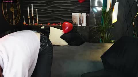 Snapshot of lily_moonlight chatting on February 8, 2026, 7:12 am Lily online show from February 8, 2026, 7:12 am