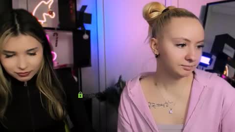 Lily online show from January 13, 2026, 7:19 pm