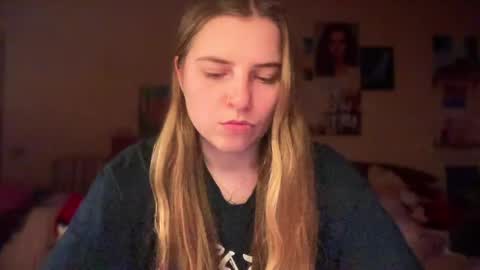 Lily online show from March 29, 2026, 8:09 pm