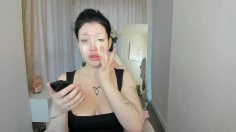 lily online show from May 11, 2026, 1:22 am