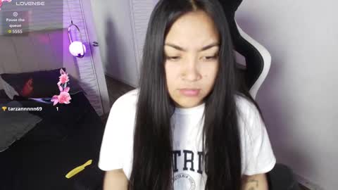 lily_waist online show from November 11, 2025, 11:10 am