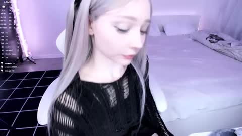 Lily online show from March 6, 2025, 10:15 pm