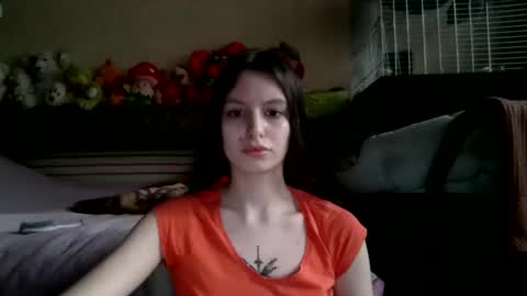 lilycandy_ online show from February 7, 2025, 11:56 am
