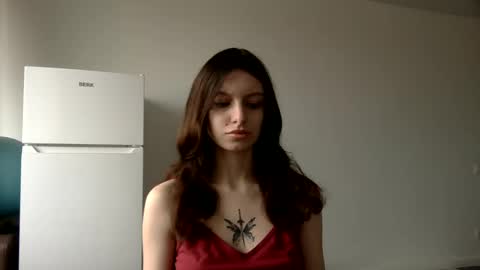 lilycandy_ online show from March 10, 2025, 9:43 am