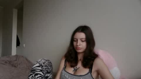 lilycandy_ online show from November 5, 2025, 7:30 am