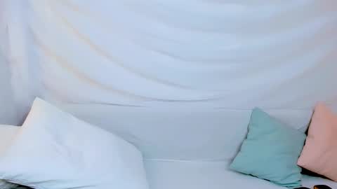 Snapshot of lilydavisss chatting on December 1, 2025, 1:43 am lilydavisss online show from December 1, 2025, 1:43 am