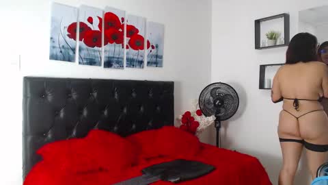 lilyfox23 online show from December 6, 2024, 1:40 am