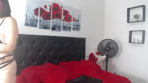 lilyfox23 online show from December 7, 2024, 12:24 pm