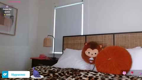 Lily Grace online show from November 22, 2025, 11:48 pm