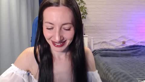 Lily online show from October 17, 2025, 5:43 am