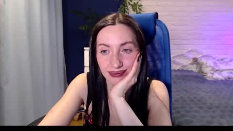 Lily online show from November 13, 2025, 4:33 am