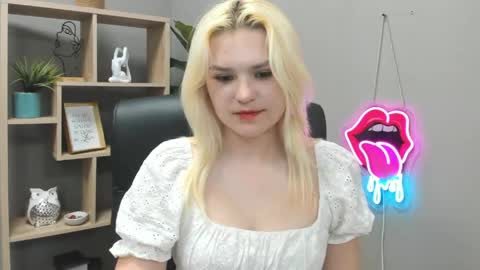 Lily online show from May 27, 2026, 6:32 am