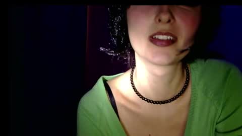 LilyXSky online show from February 19, 2025, 3:05 pm