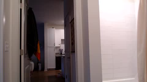 Snapshot of lilyyymonroee chatting on October 17, 2025, 12:30 pm Lily Monroe online show from October 17, 2025, 12:30 pm