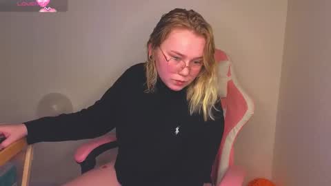 lime cat online show from November 14, 2025, 2:10 am