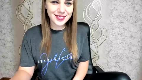    online show from November 23, 2025, 10:42 pm