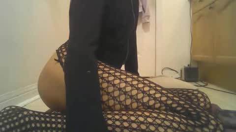 limpclitsissyfemboy online show from November 7, 2025, 9:26 pm