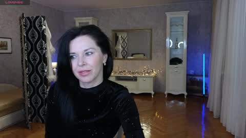 lina_flore online show from April 7, 2026, 7:14 pm