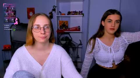 lina_fox12 online show from November 2, 2025, 4:09 pm