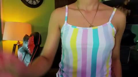 Snapshot of lina_kl chatting on September 12, 2025, 4:01 am lina_kl online show from September 12, 2025, 4:01 am