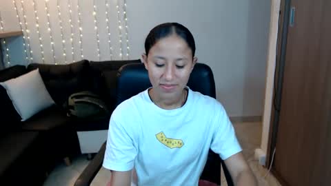 Snapshot of lina_kl chatting on October 10, 2025, 3:49 am lina_kl online show from October 10, 2025, 3:49 am