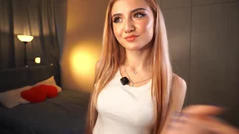 lina_meow_ online show from November 24, 2025, 9:42 am