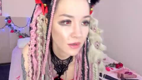 lina_moony online show from November 26, 2025, 2:01 am