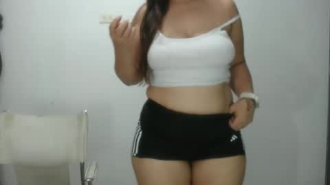 Snapshot of lina_playful chatting on February 16, 2026, 3:46 am iiisabella online show from February 16, 2026, 3:46 am