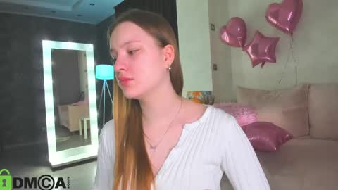 Snapshot of lina_smilee chatting on May 10, 2026, 1:11 am Lina online show from May 10, 2026, 1:11 am