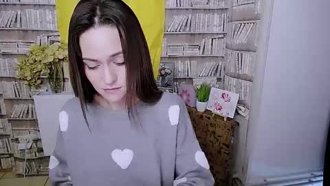 Lina online show from October 7, 2025, 5:59 am