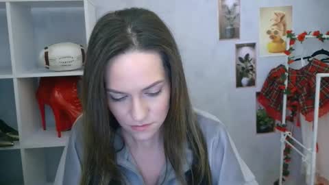 Lina online show from January 16, 2026, 6:39 am